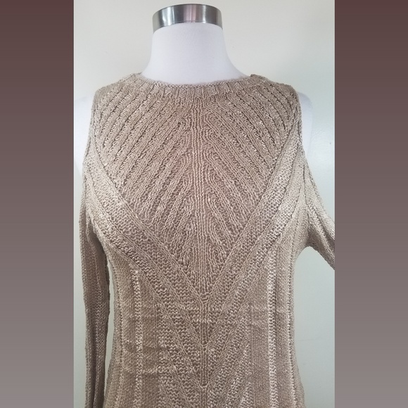Cold Shoulder Cutout Long Sleeve Sweater - Picture 4 of 7